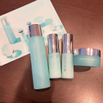 コラリッチ ソア 4点フルラインセット朝と夜ではお肌の状態って全然違いますよね。年齢を重ねるにつれてその差は顕著。夜はしっかりケアしたいけど朝は時間もないし、ベタつくとメイクする時に気になる💦&hellip;のInstagram画像