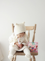 𓂃　　　　【 こどもフルーツ青汁 赤の恵み 】　　　　お野菜が苦手な子どもたちとママの強い味方✨野菜を中心とした40種の植物発酵成分とフルーツが贅沢に配合された青汁🌱保存料、着色&hellip;のInstagram画像