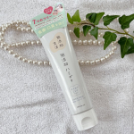 少しでも添加物を減らしたくて、無添加の歯みがき粉を取り入れてみました。食べるものではないけれど、毎日口にするものだから、できるだけやさしいものを選びたいなと思って。ピリピリする刺激や強い泡立ち&hellip;のInstagram画像