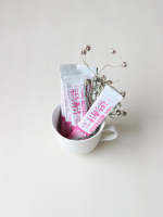 𓂃　　　　【 こどもフルーツ青汁 赤の恵み 】　　　　お野菜が苦手な子どもたちとママの強い味方✨野菜を中心とした40種の植物発酵成分とフルーツが贅沢に配合された青汁🌱保存料、着色&hellip;のInstagram画像