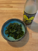 🍋✨寺岡家のダブルレモンぽんず 300ml✨🍋瀬戸内で育ったレモンの果汁とピューレを使用した、さわやかな香りとほどよい酸味が特長のぽんずです🍋💛果汁とピューレの&ldquo;ダブルレモン&rdquo;で、レモンの風味&hellip;のInstagram画像