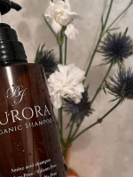 アミノ酸オーガニックシャンプーオーロラシャンプー頭皮に栄養を与え、髪を健やかに保つスカルプシャンプーを使っています‼️とってもいい香りで癒されています🫧🩷わたしにとっては、コンディショナ&hellip;のInstagram画像