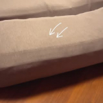 新しい枕に替えて、1週間。　寒くなってきたのも相俟ってとても気持ちよく使えています。すぐに温まるのが嬉しいし、育児やら家事やら泥のように疲れていても5分は必ずこの枕で首の温めをしていま&hellip;のInstagram画像