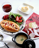 北海道ダイニングキッチン・ウチポタさまのプレゼントキャンペーンに当選し、北海道の旨みをぎゅっと詰め込んだ濃厚スープセットをいただきました。@hokkaido_diningkitchen箱を開ける&hellip;のInstagram画像