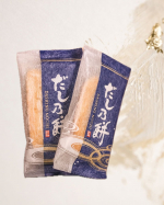 もち吉さんのモニターキャンペーンでだし乃餅　旨醤油味いただきました！もち吉さんのお煎餅は大好きでいろんな味があるので目移りしてしまいます‥！、渋いお茶に合う手が止まらなくなる美味しさ、とっても満足&hellip;のInstagram画像