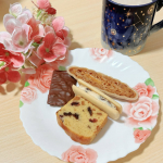 *・こちらはおうちＣＯ-ＯＰ「人気お菓子詰め合わせ」✔︎ＣＯ・ＯＰ ラムレーズンサンド✔︎ＣＯ-ＯＰハイシャレル✔︎ＣＯ-ＯＰアーモンドリーフ✔︎果実をぜいたくに使ったフルーツケーキです😌&hellip;のInstagram画像