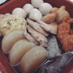 寺岡家のあごだし醤油を使ってサクッと夫婦二人分のおでんを作りました長崎県産の焼きあご（トビウオ）を使用していて、嬉しいことに通常のこいくちしょうゆ（塩分17.5％）に比べ、塩分を28％カット減塩中&hellip;のInstagram画像