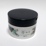 夢みる クリアブラックモイスチャー角栓・毛穴詰まり吸着とけ落ちが特徴のクレンジングバームです。黒炭*1、吸着クレイ*2、AHA*3配合。W酵素*4、ビタミンC誘導体*5配合。とろけるようなテク&hellip;のInstagram画像