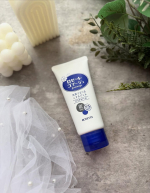 20年以上愛され続けているロングセラー商品、ロゼットゴマージュを使用しています🤍みずみずしいジェル状のテクスチャーでクルクルと優しく撫でるとポロポロと角質ケアが出来て気持ちいいです☺️使&hellip;のInstagram画像