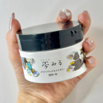 角栓・毛穴詰まり吸着とけ落ち！？すっきりなめらか肌を目指せるよ！夢みるシリーズから新作が登場🖤ピールケアができるすっきりなめらかクレンジングバーム‼️肌にするする馴染んで、汚れをしっかりオフして&hellip;のInstagram画像