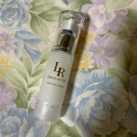 LIPORAFFINE（リポラフィネ）モイスチャ―セラムしっとりしているけれどべたつかず、つけると肌にすーっと馴染みます。肌に合っているみたい🎵使い続けたいです！#PR #株式会社花&hellip;のInstagram画像