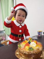 ぽこちゃんにとっては初めてのクリスマス🎄チャッピーにお願いして、サンタとトナカイのコスプレさせてもらいました🎅🫎ありがとう🩷産後免疫が落ちたのか風邪をひきやすくなったので、ハイ・ゲンキ ビフィ&hellip;のInstagram画像