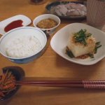 こちのお刺身でつまみ力高めの夜ご飯冷奴、きんぴらごぼう、なめこおろしは寺岡家のあごだし醤油 で味付けしたよ✨これ1本で味が決まるの嬉しすぎる😭💕だしの風味がしっかり感じられておいしかった〜.#&hellip;のInstagram画像