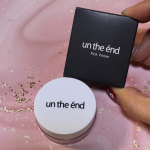 小鼻周りや頬など、毛穴や皮脂崩れが気になる箇所に仕込むだけで、自然にカバーしてくれるアイテム👑サイズ感もちょうどいいから持ち運びにもオススメだよ！"効果的な使い方"1.洗顔&rarr;スキンケア後にお&hellip;のInstagram画像