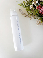 炭酸(※1)泡美容液タイプの美容液✨炭酸濃度は 約15,000ppm と高め！1プッシュで濃密泡が出てきて、お肌に馴染ませると、とろ〜り美容液に変わります🥹お肌に馴染ませた際、炭酸(※1)&hellip;のInstagram画像