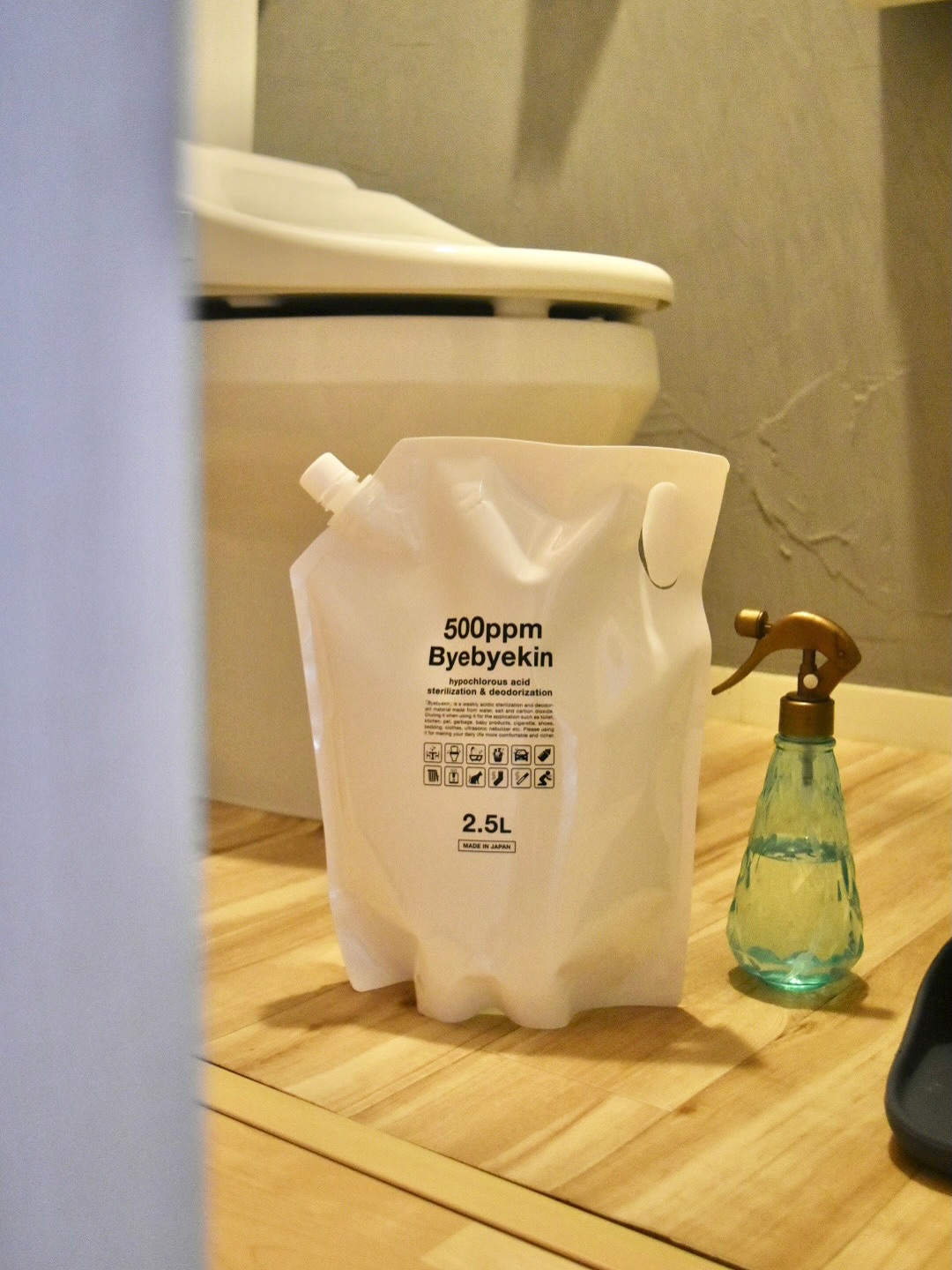 口コミ投稿：こちらは、水、食塩、二酸化炭素からできた除菌水です。（次亜塩素酸とは、アルコー…