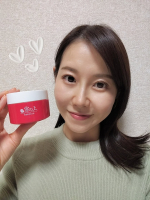 ⛄薬用美白オールインワンジェル「雪の上」をお試しさせていただきました✨プルンッとみずみずしい感触😍肌にのせるとすっと伸びてすぐになじみます。全然重さはなく、時間が経つと肌がさらっと落ち着く&hellip;のInstagram画像