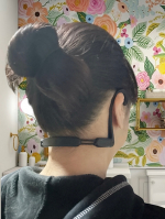 ケアしづらかった首すじのコリを、いつでもどこでも手軽にケアできるアイテム！ピップエレキバンのネックバンド、夫婦で絶賛愛用中です👨&zwj;❤️&zwj;👨こちらは耳にかけるだけで首すじのコリを集中ケアしてくれる&hellip;のInstagram画像