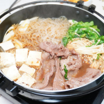 すき焼きパーティー🥢@teraoka_soy_sauce寺岡家のあごだし醤油を割り下に使ってみましたよコクと旨味が感じられて、すき焼きのお肉がより一層美味しい寺岡家のあごだし醤油は、&hellip;のInstagram画像