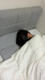 @nina__mama_ あたたか~い☀︎⁡しばらく使用してみたけどじんわり温かくて気持ち良く眠れるzzzになが先に寝ると絶対使われてるから私が2階行った時に寝てたら勝手に枕交換してる&hellip;のInstagram画像