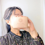 30代後半。いろいろ悩みがあるなかで、肌の悩みは、シワやシミ😭本当は、ゆっくり丁寧にスキンケアしたい。でも、実際は、2歳の娘、4歳の息子、6歳の娘とのワンオペの日々で、自分のスキンケアは最後。&hellip;のInstagram画像