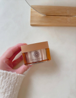 シワ改善&times;美白*ケアに🤍パーフェクトワン  薬用リンクルストレッチジェルを試してみました🪞⁡ぷるぷるなジェルで、みずみずしくて伸びのよいテクスチャー首元までケアできるよ☺️乾燥の気になる目元&hellip;のInstagram画像