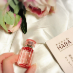 🌹＼HABA&nbsp; ローズスクワラン　／「バラの女王」と呼ばれるダマスクローズ。その希少な天然精油※1を高品位「スクワラン」に配合した、この時期だけの限定品なんだって❢※1 ダマスクバラ花油&hellip;のInstagram画像
