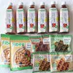 朝ごはんいつも何食べようかとても迷うし、 作るのが面倒でいつも悩みます！ そんな時に朝ごはんにFibeeを取り入れてみました✨ 中身は、12点のこちらです。・Fibee むぎゅっとワッフ&hellip;のInstagram画像