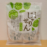 .⁡┈┈┈┈┈┈┈┈┈┈⁡もち吉 じゃりせん サラダ味⁡┈┈┈┈┈┈┈┈┈┈⁡国産100%のうるち米を粒のまま練り込んでいるというこだわりの製法で、噛むたびに「じゃりじゃり」とした心地&hellip;のInstagram画像