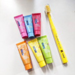 クラプロックス ビーユー 歯ブラシ＋歯みがきボックスセットを使いました☺️驚いたのは、歯ブラシCS5460の毛の密度とやわらかさ。ナイロンではなく独自素材の極細毛で、歯ぐきを押さずに歯の表面をなぞ&hellip;のInstagram画像