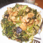 本日(20260204)のChuShock!😱　地元のすぅぱぁでこぅにぅした「キャベツ」とアルモンで、　「黒青森鶏皮きゃべつパスタ」🐓🍝　　「黒青森」🧄、2片入れてみたけど．．．隠し味&hellip;のInstagram画像