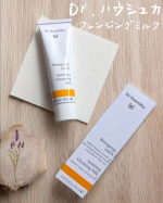 ドイツ生まれ、50年以上の歴史のある認証オーガニックブランドのドクターハウシュカ🇩🇪🌿今回はクレンジングミルクのトライアルサイズを使ってみました✨チューブタイプで、柔らかいミルククリームです🤍&hellip;のInstagram画像