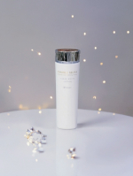 日本製 シャルレ クリアホワイトローション(化粧水) 150ml をお試しさせて頂きました。PR @charle_official_jp お肌に吸い付くようなテクスチャーで、肌なじみがとても良&hellip;のInstagram画像