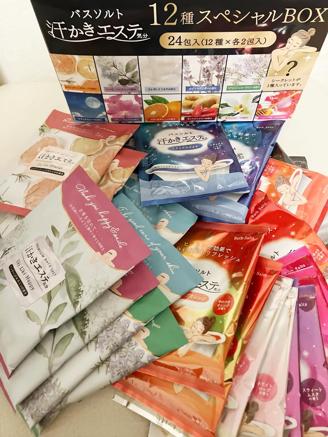 口コミ投稿：【汗かきエステ気分 12種スペシャルBOX】12種の色と香りが楽しめるバスソルト！12種…