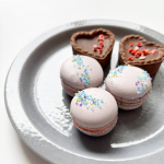 .共立食品株式会社パステルマカロン手作りバレンタインに挑戦👩&zwj;🍳💓バレンタイン前にキット商品を使って試し作り✨パステルマカロンを作りました！自宅でマカロンを作るのは初めて🥺材料を揃&hellip;のInstagram画像