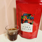 フレージュさんの、ルイボスブルーベリーアイを飲んでいます。こちら、40代以降の方にもおすすめ(^^♪目のショボつきをはじめ、かすみやシパシパ、スマホやPCでのお疲れにも！おいしくお茶を飲む&hellip;のInstagram画像