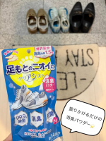 靴用消臭パウダー『クリアシスト』お外遊びが好きな息子たちの靴のニオイ。。ご想像の通りなのですが・・・洗ってもすぐにまたニオイ復活してとても厄介でした((+_+))洗いすぎても靴が傷むので、&hellip;のInstagram画像