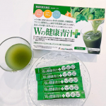 忙しい日々が続くと、どうしても野菜不足が気になります😭私は健康診断で空腹時血糖値が高めなことを知ってから、食生活により気を配るようになりました。その一つに毎朝こちらの青汁を飲んでいます。100&hellip;のInstagram画像