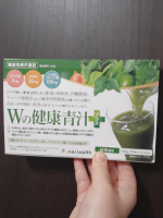 Wの健康青汁プラス産後は肥満のため標準体重になりたくて日々努力しています。血圧や血糖値も健診で高めのため気にする毎日です。Wの健康青汁プラスを飲んでいます。個包装のスティックタイプで作&hellip;のInstagram画像