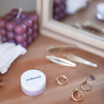 .毛穴が気になる朝に、これ&hellip;頼れる🥺✨シリーズ累計販売96万個突破の≪アンジエンド ピンクプライマー≫シルキーピンクの下地が毛穴や凹凸をふわっと補正して、肌を明るい印象に整えてくれるの&hellip;のInstagram画像