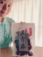 𖤘𖦥⁡［健康第一］青森県産 熟成黒にんにく【黒青森】⁡にんにくの中でも最高級品種のブランドである｢青森県産 福地ホワイト｣を使った熟成黒にんにく【黒青森】⁡甘みもありフルーツを食べている&hellip;のInstagram画像