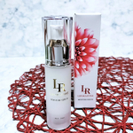 .年齢肌の悩みは日々加速するばかり。ゆらぎ肌も気になってます。でも、なかなか時間をかけてスキンケアをする時間がないんですよね～そこで使い始めたのがリポラフィネ モイスチャ―セラム健やかな&hellip;のInstagram画像