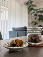 青森県産の熟成黒にんにく「黒青森」をお試ししました🧄にんにく特有のツンとした感じがなくて、プルーンみたいにほんのり甘くて食べやすい&hellip;！皮をむいてそのまま食べるだけなので続けやすいし、お料理&hellip;のInstagram画像