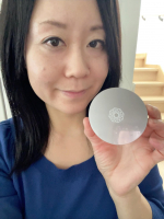 年齢を重ねて乾燥による肌のくすみやシミ・シワが気になる&hellip;🤔そこでパーフェクトワンのグロウ＆カバークッションファンデーションを使ってみたよ🫶🏻ポンポン軽くつけるだけで厚塗り感がないのに&hellip;のInstagram画像