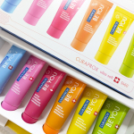 【クラプロックスビーユー】スイス発の、天然植物エキス配合の歯磨き粉。・ブルーベリー＋リコリス・ピンクグレープフルーツ＋ベルガモット・ウォーターメロン・オレンジ・ピーチ＋アプリコット・&hellip;のInstagram画像