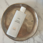 ゆらぎやすくトラブルを繰り返す大人肌悩みにアプローチ！トラブルを生み出す乾燥、過剰に分泌される皮脂に着目！グリシルグリシン6.5%、アゼライン酸誘導体が配合！今使っているアイテムにプラスワンす&hellip;のInstagram画像