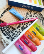 スイス発歯みがき＆歯ブラシセット◆クラプロックス ビーユー◆クラプロックス定番の歯ブラシCS5460と6種類のカラー＆フルーツフレーバーのセットでカラフルな見た目も特徴的✨️びっくりしたの&hellip;のInstagram画像