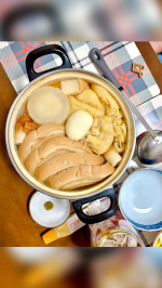 🍢🍢🍢Cooking Oden hotpot🥰🍢⁡1月の話です&hellip;😅⁡年末に旅行した金沢で車麩のおでんにハマり、ついに家でもやってみた🥰🍢⁡だし汁染み染みでメチャうまい😍🌀⁡まだお正月&hellip;のInstagram画像