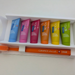 クラプロックスビーユー歯ブラシ＋歯みがきボックスセット6種類のカラー＆フルーツフレーバーのクラプロックスビーユーです😊クラプロックス定番の歯ブラシCS5460と6種類のカラー＆フルーツフレ&hellip;のInstagram画像