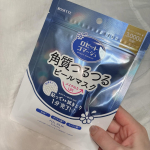 貼るだけの角質ケアマスクシートは伸びない素材で、長く貼ってるとひりひりしてくるので時間厳守です！⏰手軽にピーリングケアできるのいいですね！#PR #ロゼット株式会社 #ロゼットゴマージュ &hellip;のInstagram画像